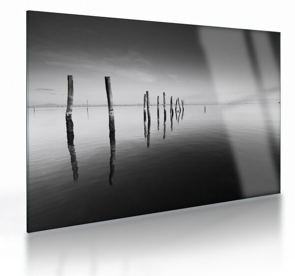 Egy fekete-fehér vízfelszín képe (üvegen) (70x50 cm)