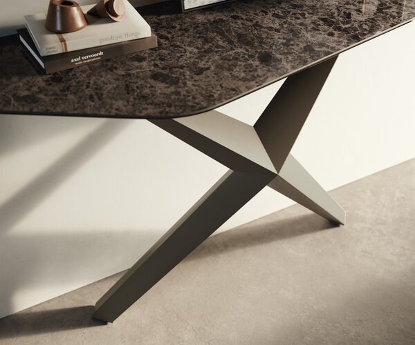 DELIFE Konzolasztal Edge poligonális 140x50 cm kerámia emperador extra lucido sötétbarna Zentharo fém titán színű effekt finish