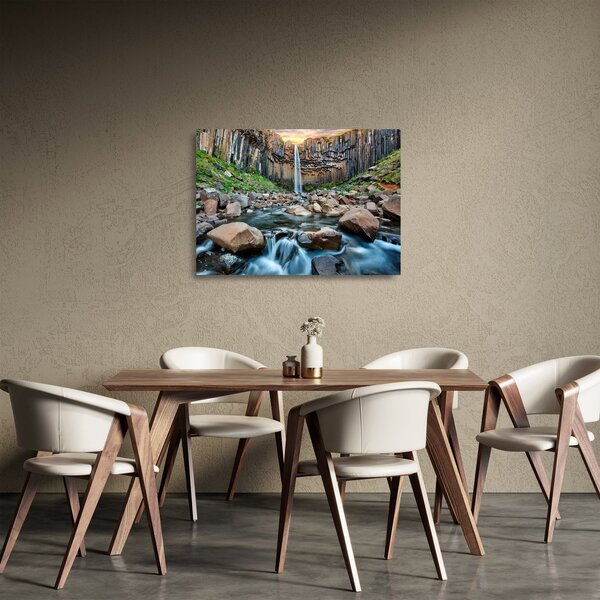 Kép - Svartifossi vízesés, Izland (üvegen) (70x50 cm)
