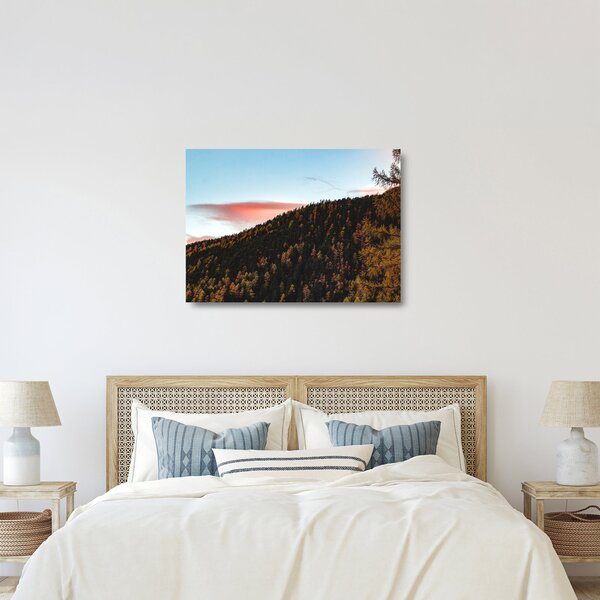Kép a domb fölött (üvegen) (70x50 cm)