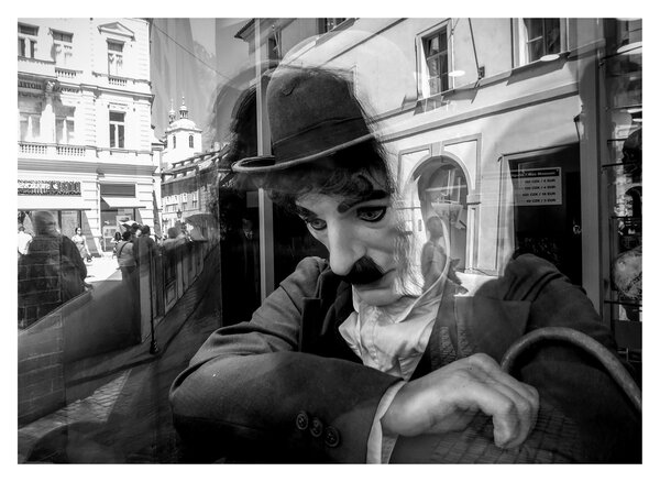 Kép - Charles Chaplin, Prágában (üvegen) (70x50 cm)