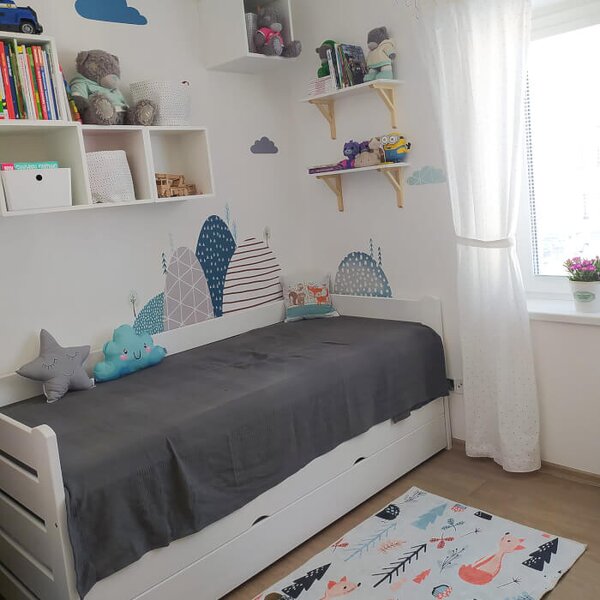 INSPIO - átragasztható textil matrica - Gyerekszoba falmatrica - Dombokon túl