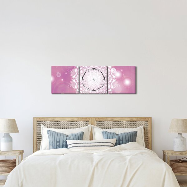 Egy mandala képe rózsaszín háttérrel (órával) (90x30 cm)