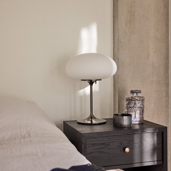 Asztali lámpa GUBI, Stemlite, dimmable, Fémes, Nappali, Fém, Dizájn