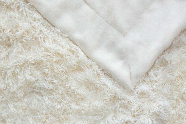 Jerry Fabrics Deka s dlouhým vlasem - Fekete | 150 x 200 cm