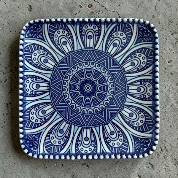 Királykék Mandala kisméretű kerámia kocka alakú tálka 10×1,5 cm