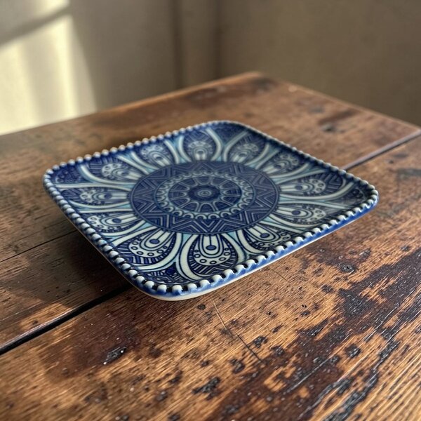 Királykék Mandala kisméretű kerámia kocka alakú tálka 10×1,5 cm