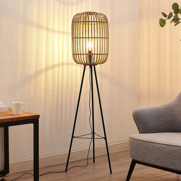 Lindby Canyana állólámpa, 139 cm, natúr, rattan, állvány, háromlábú, Világos fa, Nappali / Étkező, Fa, Vidéki otthon / Rusztikus