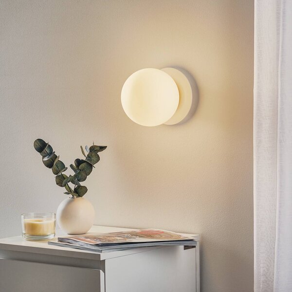 EMIBIG LIGHTING Minerva K1 fali világítás, fehér, Ø 15 cm, üveg/fém, dimmelhető, Fehér / opál, Folyosó, fém