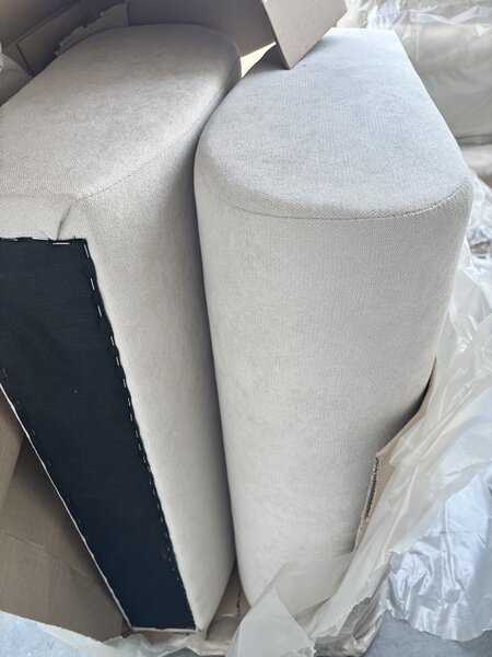 AKCIÓ Kinyitható U alakú ülőgarnitúra SEVIO 311x145 cm, krém + 2 db párna INGYEN II. osztály