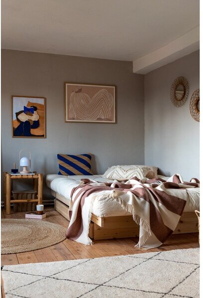 Natúr színű borovi fenyő franciaágy tárolóhellyel és ágyráccsal 160x200 cm Kanso – Karup Design