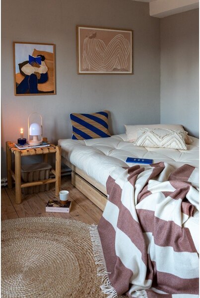 Natúr színű borovi fenyő franciaágy tárolóhellyel és ágyráccsal 160x200 cm Kanso – Karup Design