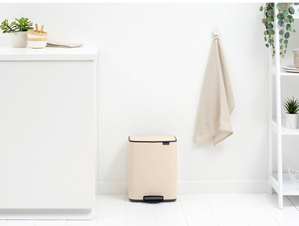 Bézs acél pedálos szemetes 12 l Bo – Brabantia