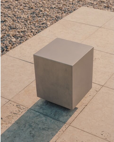 Kerti tárolóasztal 35x35 cm Rustella – Kave Home