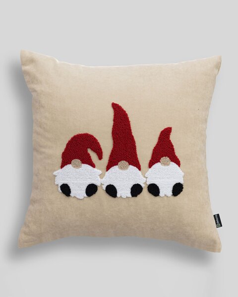 Jolly Gnomes Red párnahuzat 43x43 cm