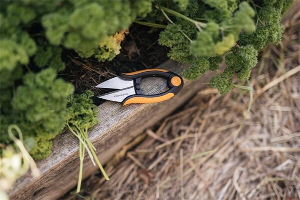 Fűszervágó olló, FISKARS Solid™ SP220 (IF1063326)
