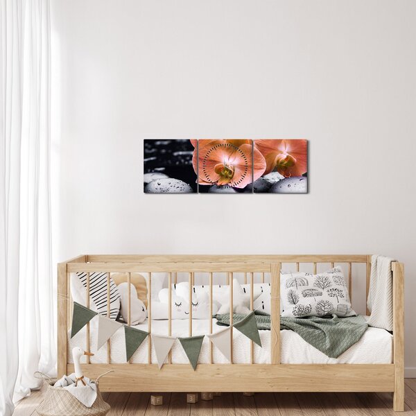 Kép - Narancssárga orchidea pálmalevelekkel (órával) (90x30 cm)