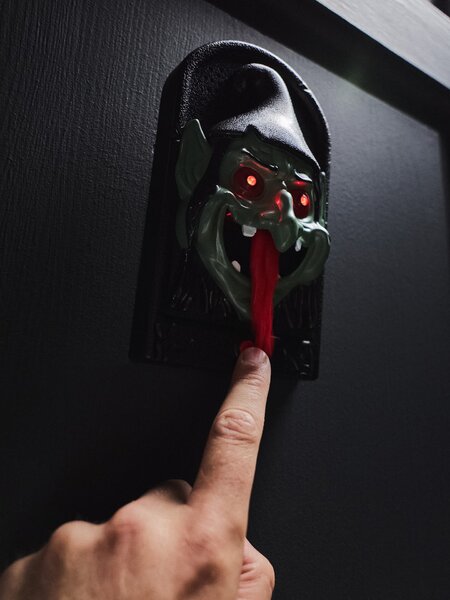 Sinsay - Halloween LED dekoráció - ajtócsengő goblin mintával - zöld