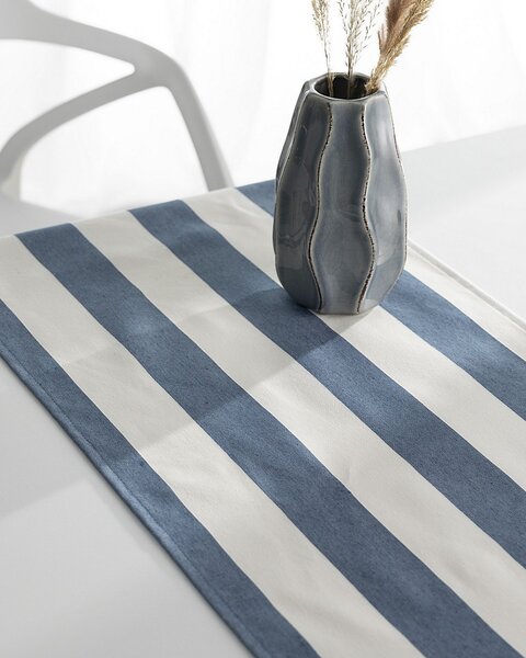 Fodros asztali futó – 40 × 160 cm termék színe kék szövet mintás