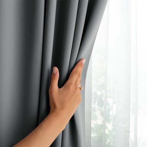Szürke dimout (részleges sötétítő) függöny 140x245 cm Kierra – Restilo
