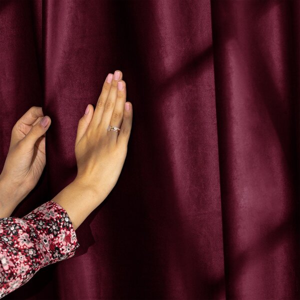 Borvörös bársony dimout (részleges sötétítő) függöny 140x245 cm Pleat – Restilo