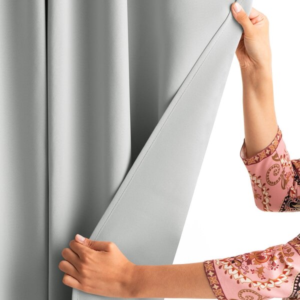 Világosszürke dimout (részleges sötétítő) függöny 140x245 cm Kierra – Restilo