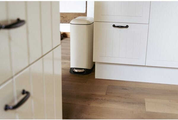 Krémszínű acél pedálos szemetes 12 l Design – Wenko