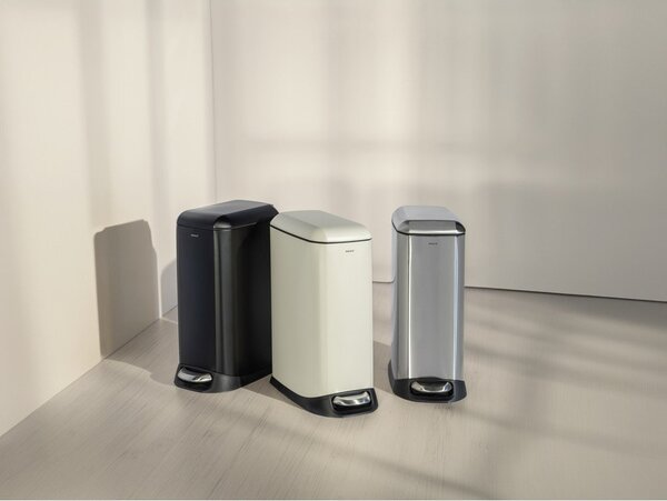 Krémszínű acél pedálos szemetes 12 l Design – Wenko