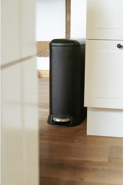 Matt fekete acél pedálos szemetes 20 l Design – Wenko
