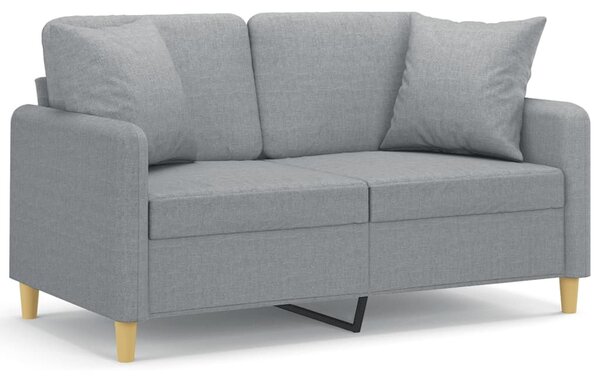 2 személyes világosszürke szövet kanapé díszpárnákkal 120 cm
