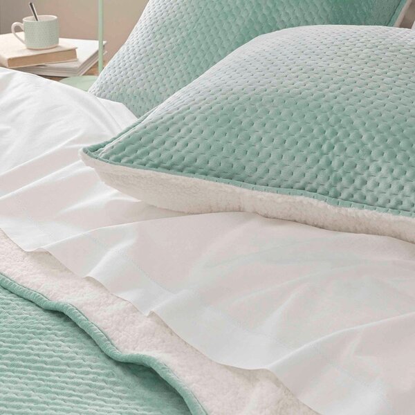 Zöld sherpa steppelt ágytakaró és párnahuzat szett 240x220 cm Mylene – douceur d'intérieur