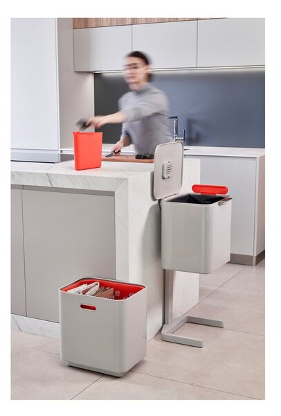 Bézs acél szelektív szemetes 60 l Totem Max – Joseph Joseph