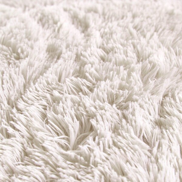 Fehér kétszemélyes mikroplüss ágyneműhuzat 200x200 cm Cuddly – Catherine Lansfield
