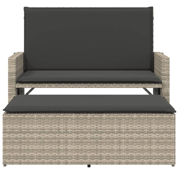 Világosszürke polyrattan kerti pad párnákkal és lábtartóval