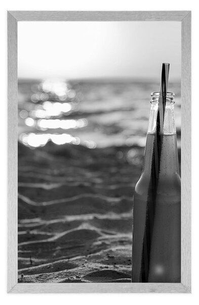 Poszter friss ital a strandon fekete fehérben