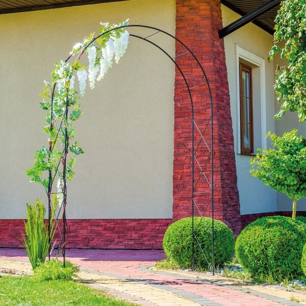Klasszikus fém pergola