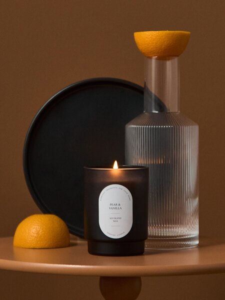 Sinsay - Illatos szójagyertya Pear & Vanilla - fekete