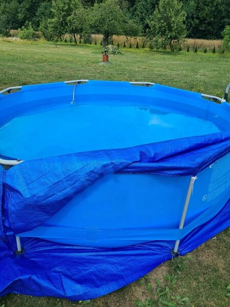 Bestway fémkeretes medence, 305x76 cm, 4500 liter, minden tartozékkal