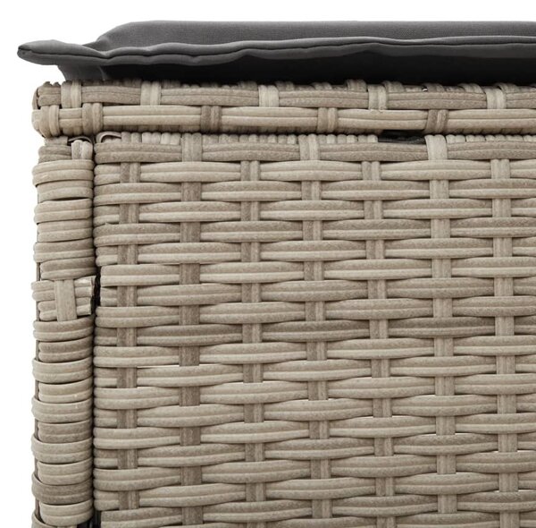 Világosszürke polyrattan napozóágy asztallal és párnával