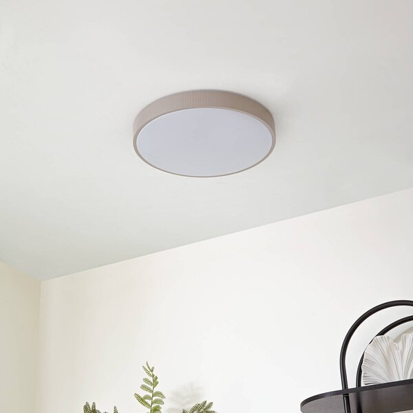 Lindby Zylo LED mennyezeti világítás, taupe, Ø49 cm, CCT-vel dimmelhető, dimmelhető, Krém / borostyánsárga, Nappali / Étkező, Műanyag