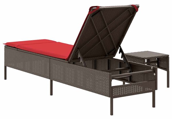 Barna polyrattan napozóágy asztallal és párnával
