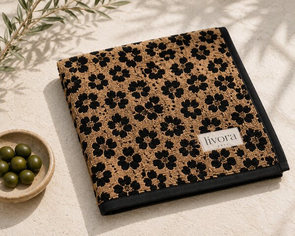 Livora Noir Bloom Törölköző 50x100 cm - 500 g/m² - Exklúziv minőség