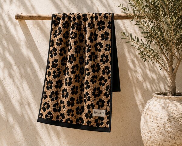 Livora Noir Bloom Törölköző 50x100 cm - 500 g/m² - Exklúziv minőség
