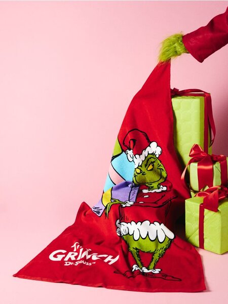 Sinsay - Pamut gyermek fürdőlepedő karácsonyi mintával Grinch - piros