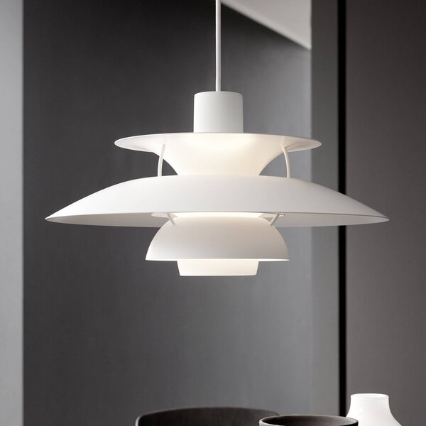 Louis Poulsen PH 5 500 lógó lámpa, egyszínű fehér, Ø 50 cm, dimmelhető, Fehér / opál, Nappali / Étkező, Alumínium, Dizájn