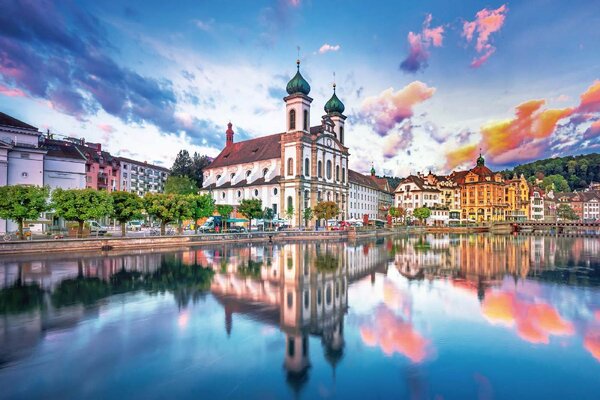 Nem szőtt fotótapéta luzern városközpontja 375 x 250 cm