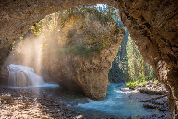 Nem szőtt fotótapéta egy barlang 375 x 250 cm