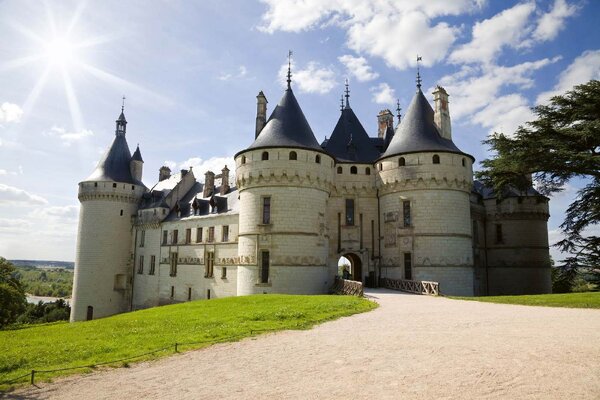 Nem szőtt fotótapéta chambord ii kastély. 375 x 250 cm