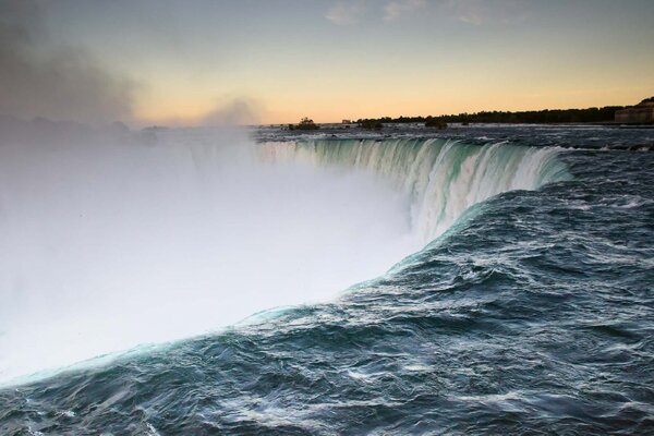 Nem szőtt fotótapéta horseshoe falls, wales 375 x 250 cm
