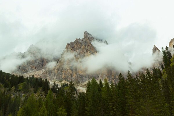 Nem szőtt fotótapéta köd a dolomitokban 375 x 250 cm
